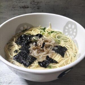 もやしたっぷりラーメン